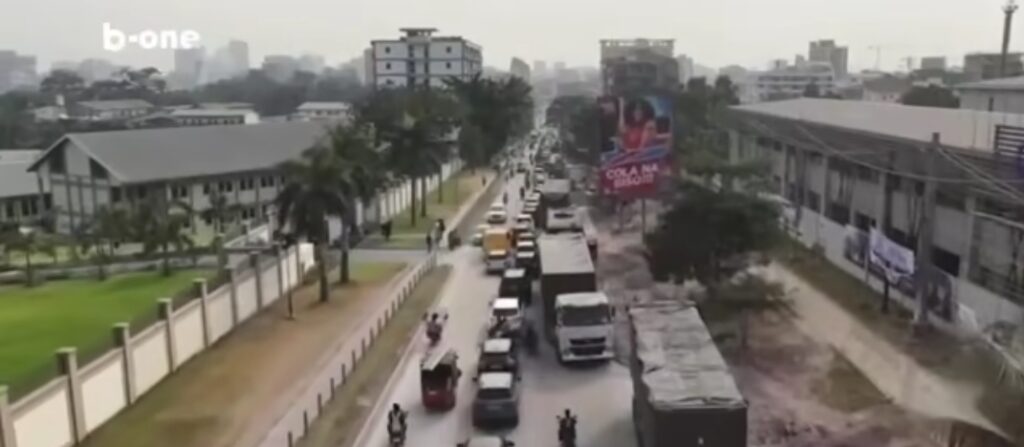 Kinshasa : 119 remorques mises en fourrière lors d&rsquo;une opération de libération de la voie publique au quartier GB