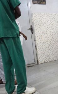 Drame aux Cliniques Universitaires de Kinshasa : Un jeune patient décède après un refus de prise en charge en pleine grève des médecins