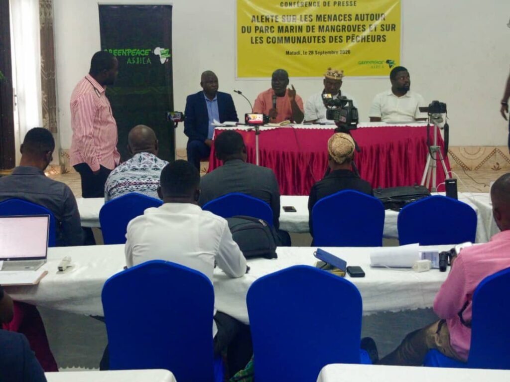 Kongo-Central : Greenpeace Afrique alerte sur les menaces qui pèsent sur les mangroves et les communautés de Muanda